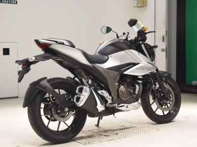 Suzuki Gixxer 250SF