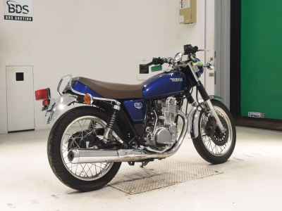 Yamaha SR400 2021