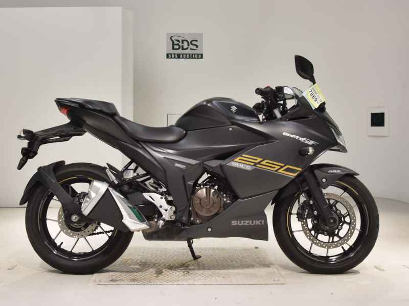 Suzuki Gixxer 250SF