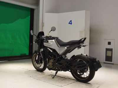 Husqvarna Svartpilen 401 2023