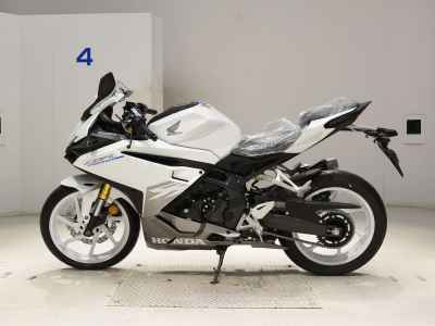 Honda CBR250RR 2023