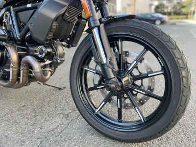 Ducati ﾄﾞｶ Scrambler Full Throttle ﾛﾄﾙ 2021