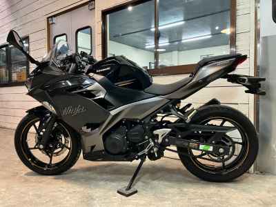 Kawasaki Ninja 400 2021
