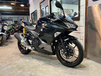 Kawasaki Ninja 400 2021