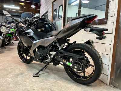 Kawasaki Ninja 400 2021
