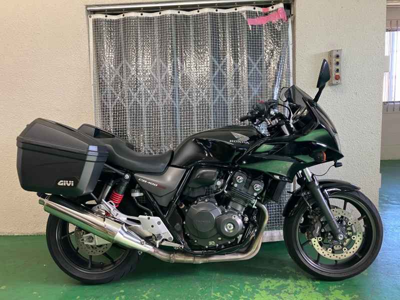 Honda CB400 Super Boldor 2019