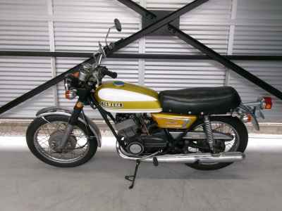 Yamaha DX250