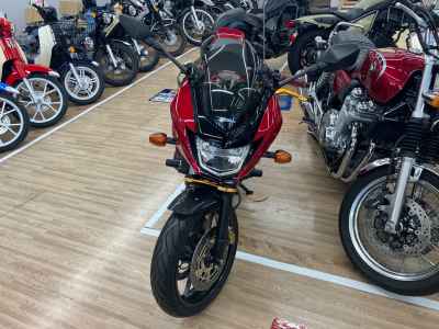 Honda CB400 Super Boldor 2016