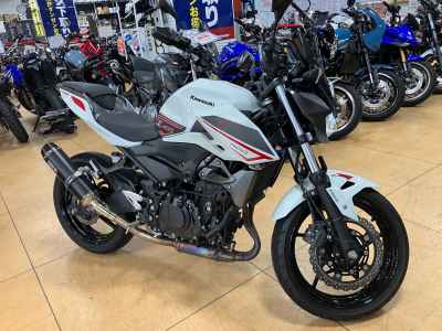 Kawasaki Z400 2022