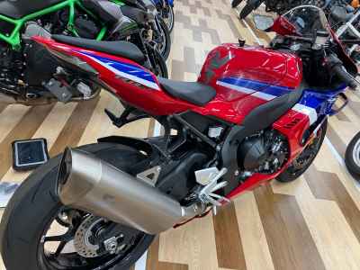 Honda CBR1000RR 2024