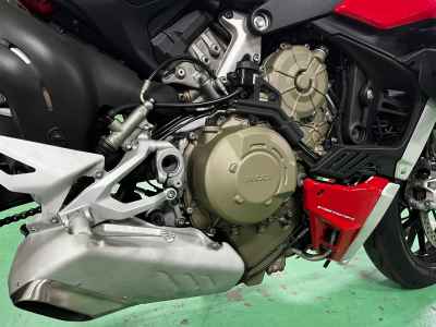 Ducati Streetfighter V4S 2020