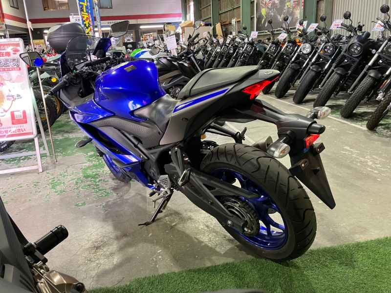 Yamaha YZF-R25 2021