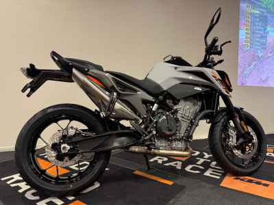 KTM 790 Duke 2023
