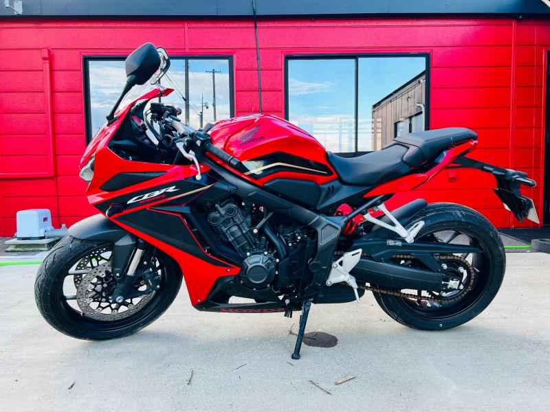 Honda CBR650R 2025