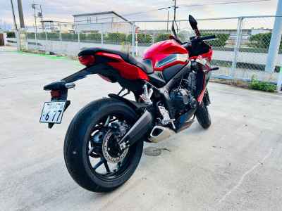 Honda CBR650R 2025