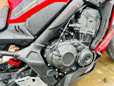 Honda CBR650R 2025
