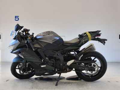Kawasaki Ninja ZX-4RR 2024