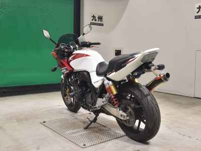 Honda CB400 Super Boldor 2016