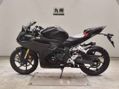 Honda CBR250RR 2023