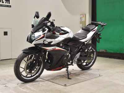 Suzuki GSX250R