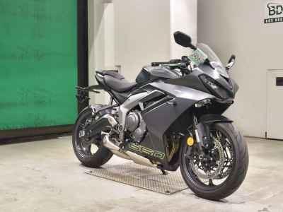 Triumph Daytona 660 2025