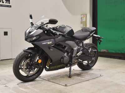 Triumph Daytona 660 2025