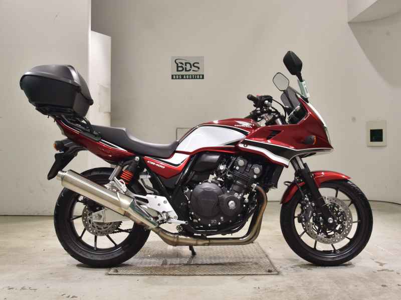 Honda CB400 Super Boldor 2021