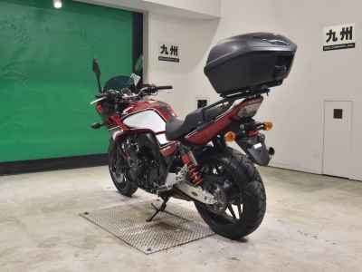 Honda CB400 Super Boldor 2021