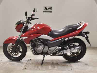 Suzuki GSR250