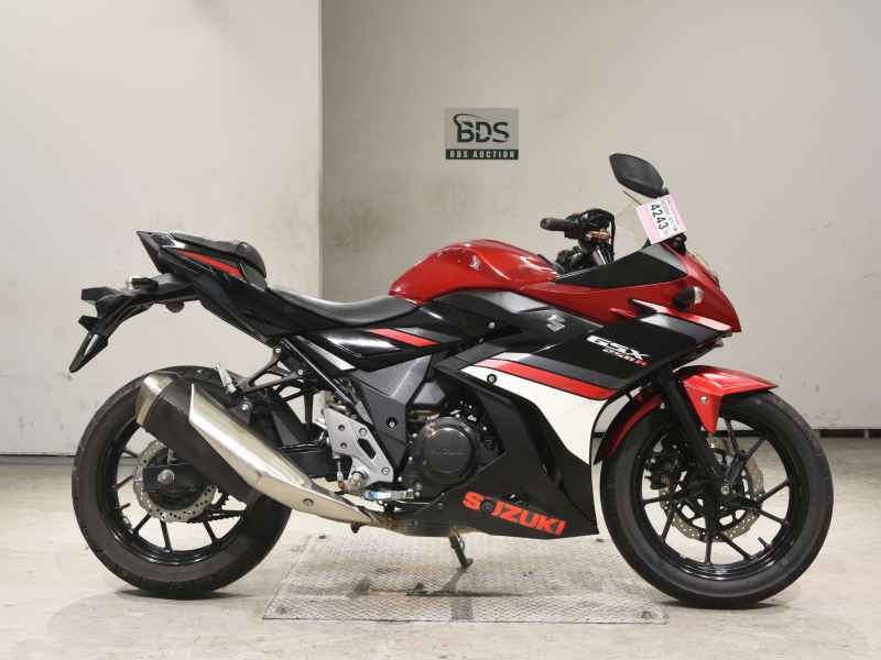 Suzuki GSX250R