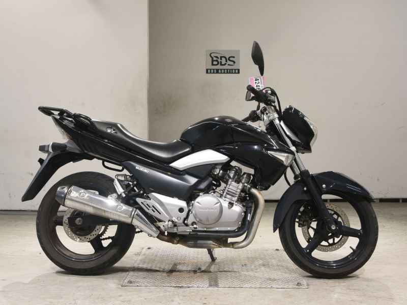 Suzuki GSR250