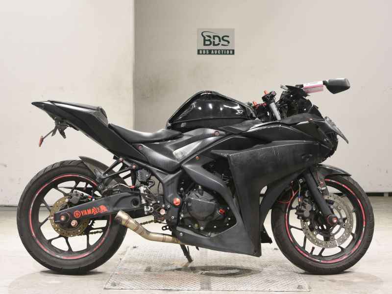 Yamaha YZF-R25 2016