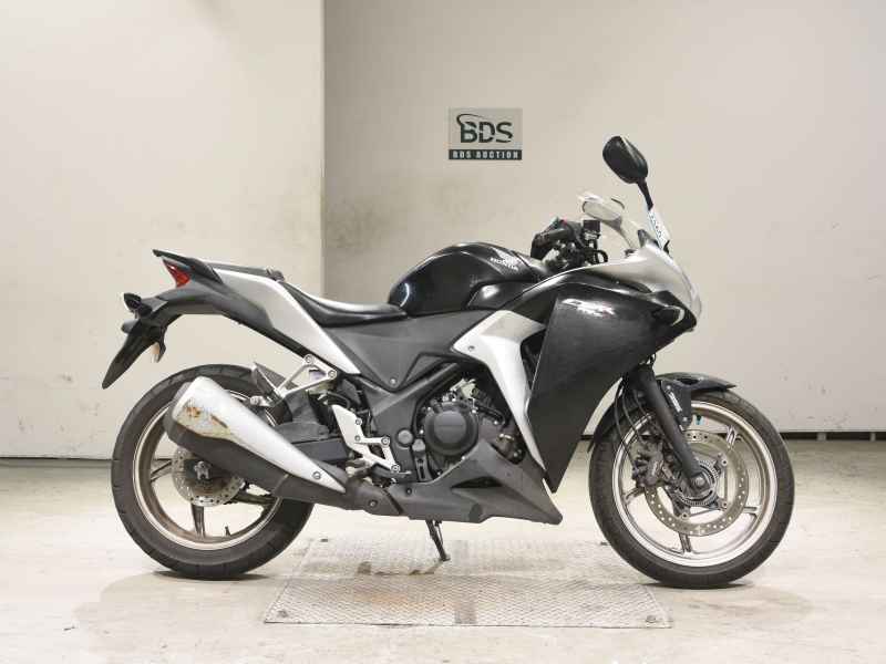 Honda CBR250R 2011