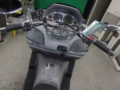 Suzuki Skywave 250SS