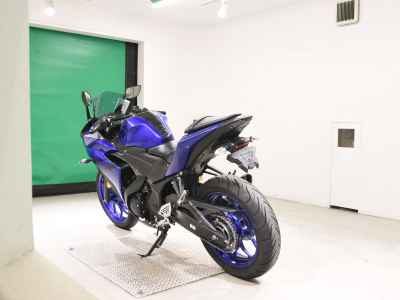 Yamaha YZF-R25 2018