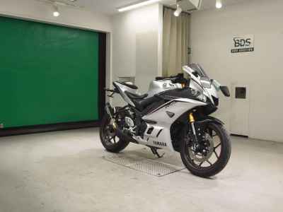 Yamaha YZF-R25 2020