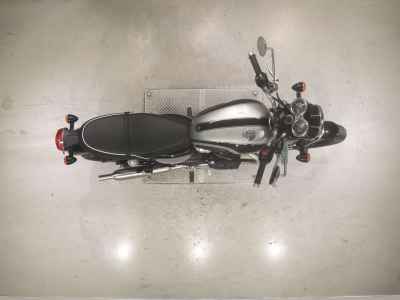 Triumph Bonneville T100 2025