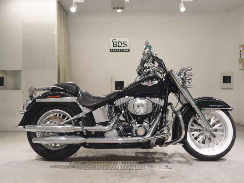 Harley-Davidson Deluxe FLSTN1450 2005