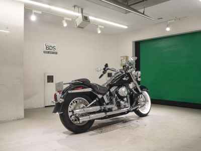 Harley-Davidson Deluxe FLSTN1450 2005