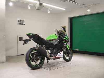 Kawasaki Ninja 400 2021