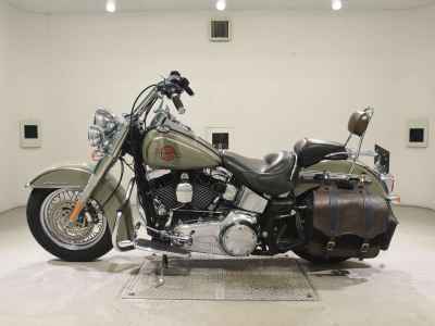 Harley-Davidson Deluxe FLSTN1580 2013
