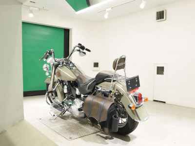 Harley-Davidson Deluxe FLSTN1580 2013