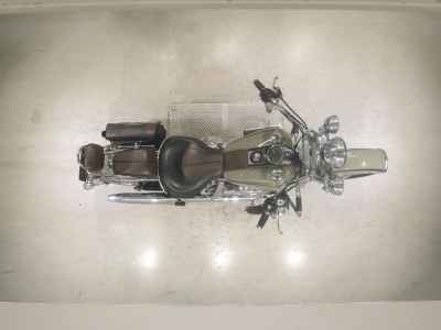 Harley-Davidson Deluxe FLSTN1580 2013