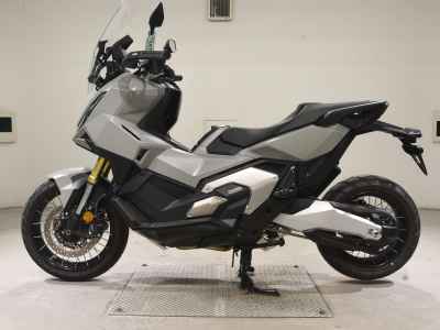 Honda X-Adv 750 2025