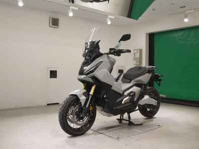 Honda X-Adv 750 2025