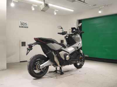 Honda X-Adv 750 2025