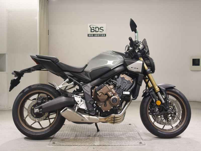 Honda CB650R E-Clutch 2025