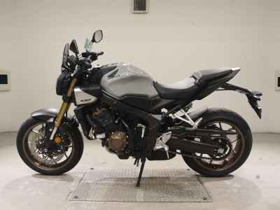 Honda CB650R E-Clutch 2025