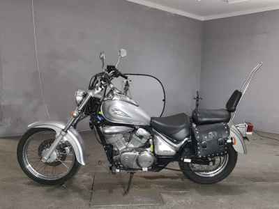Suzuki Intruder 250LC