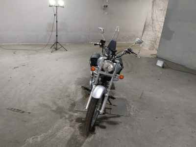 Suzuki Intruder 250LC